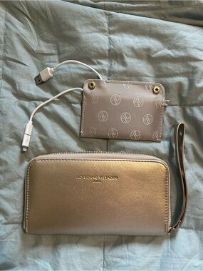 Adrienne Vittadini Champagne Gold Wristlet with Charger Insert